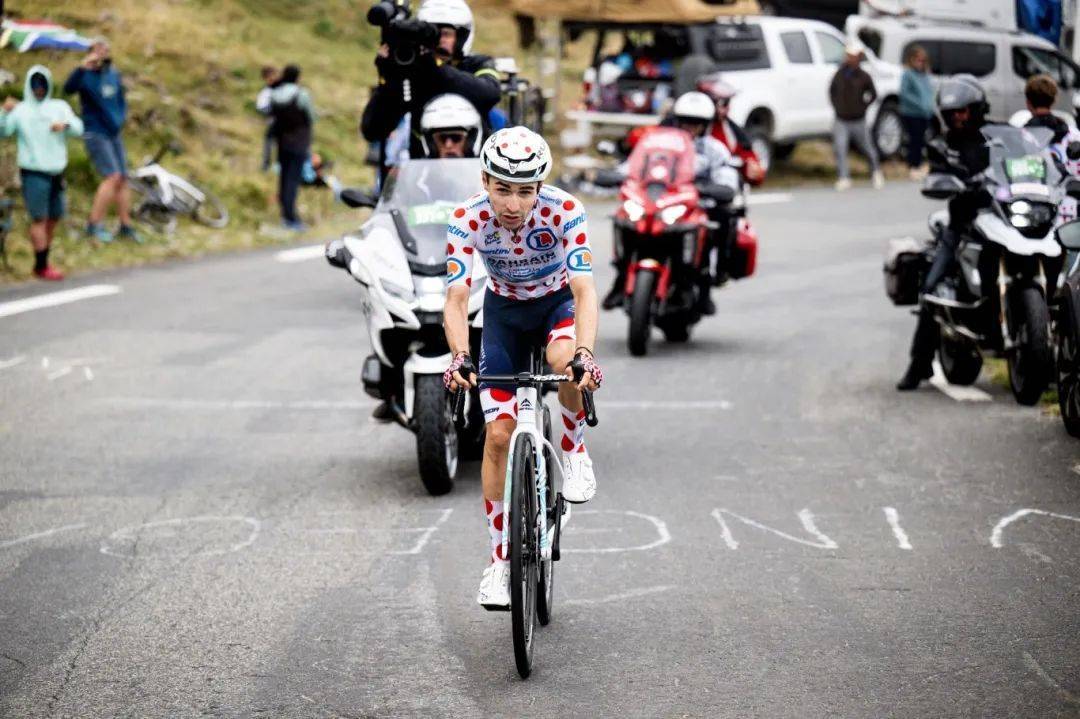 2025环法S14：阿伦斯曼单飞获首胜英力士车队破环法冠军荒